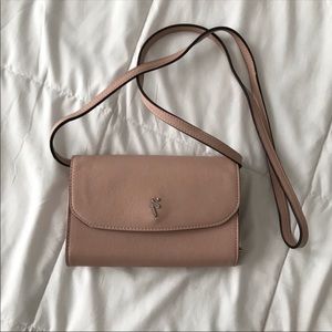 Simply Vera Wang faux leather vegan clutch purse